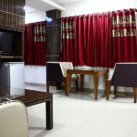 Hotel Maharaja Katra  Szoba fotó