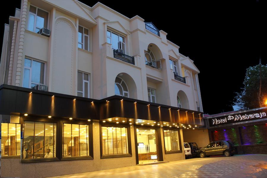 Hotel Maharaja Katra  Kültér fotó