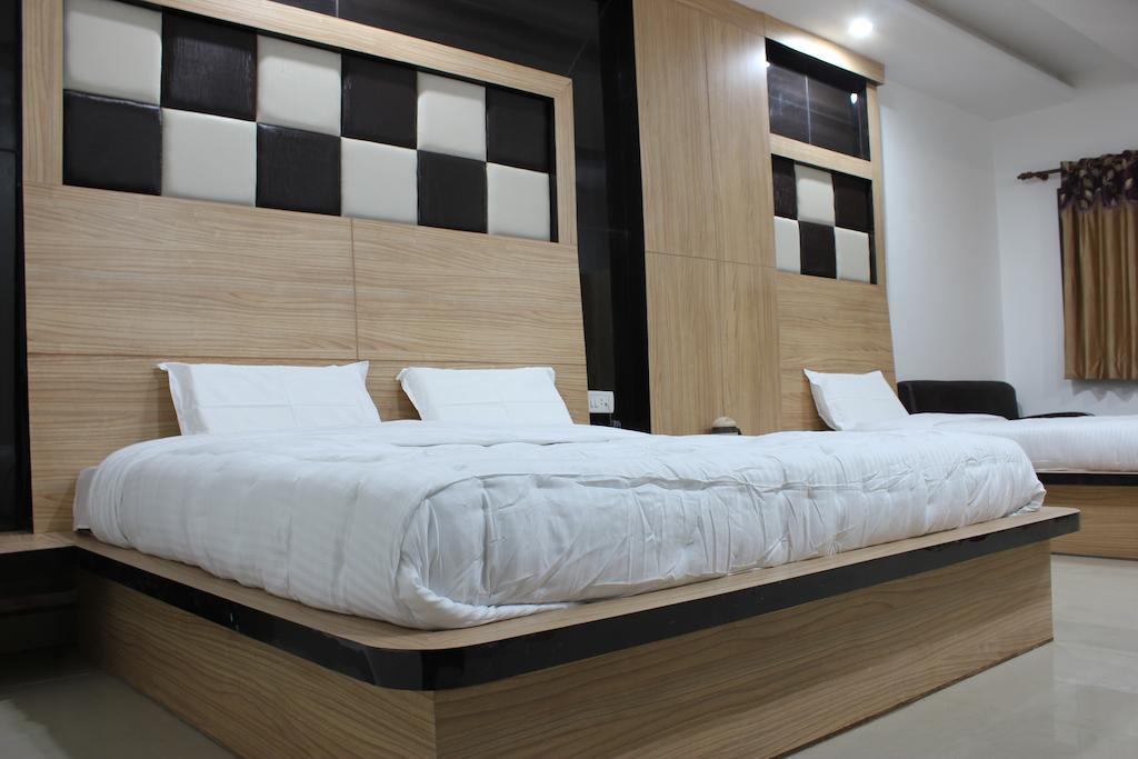 Hotel Maharaja Katra  Szoba fotó