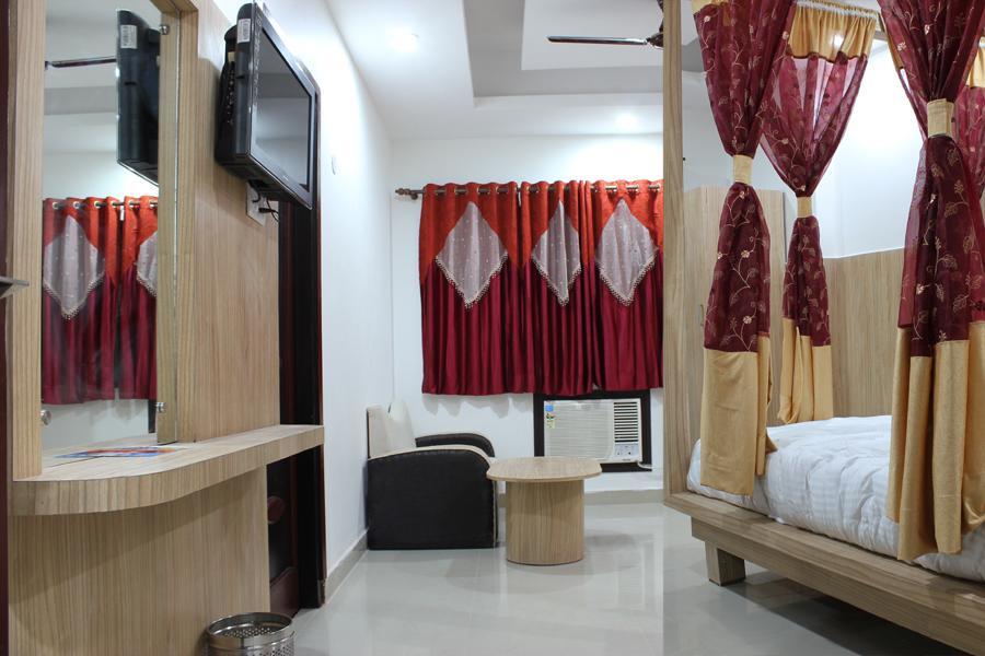 Hotel Maharaja Katra  Szoba fotó