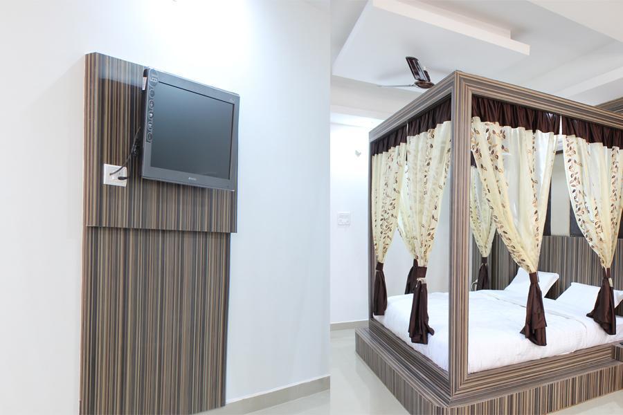 Hotel Maharaja Katra  Szoba fotó